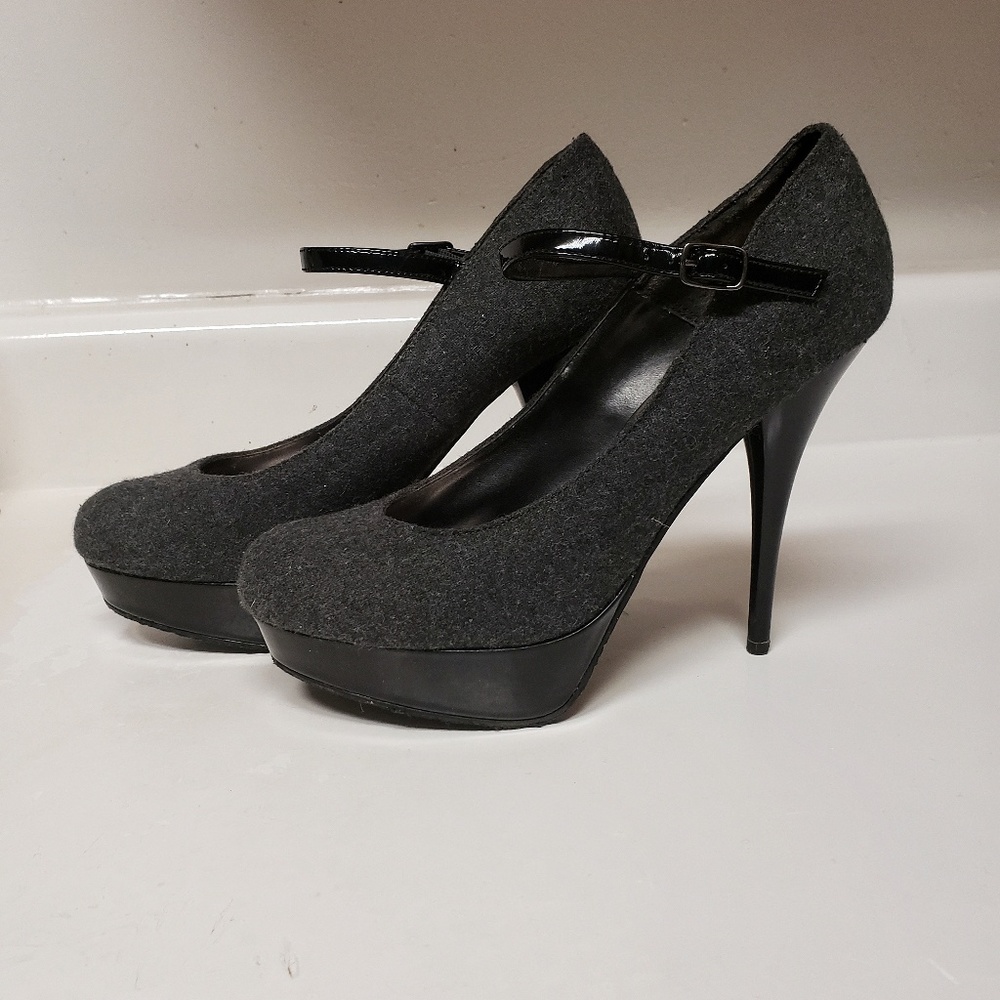 Grey Felt Pumps